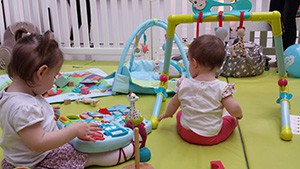 Les mômans Sophie la girafe 2