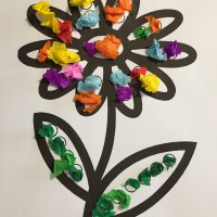 collage sur une fleur activité montessori