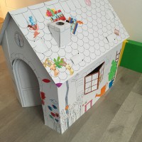 Maison en carton à colorier