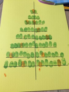 Décoration avec les mains pour noel empreintes