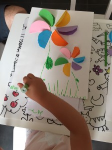 Pliage fleurs activité manuelle