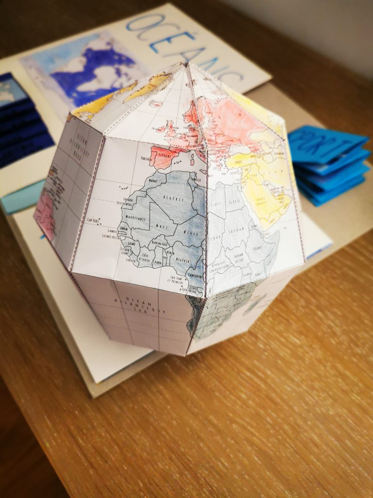 Globe en papier