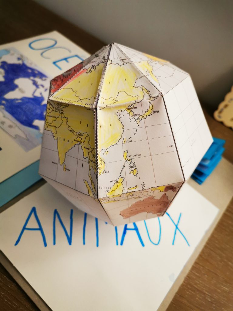 globe à créer en papier