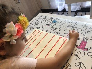 Le petit chaperon rouge peinture traits