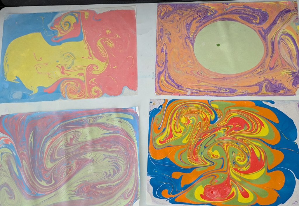 peinture marbling art activité