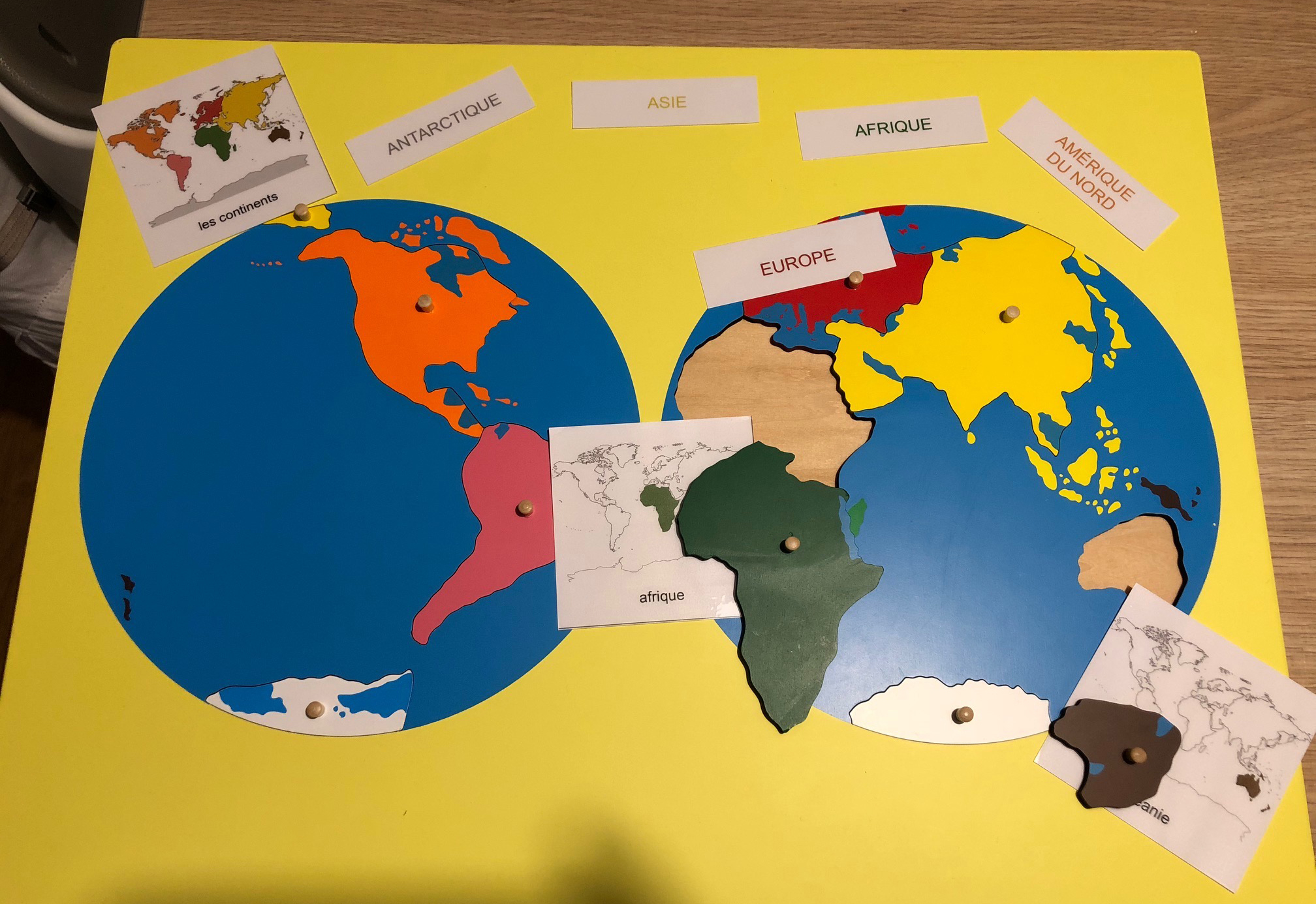 Les continents puzzle monde montessori instruction en famille