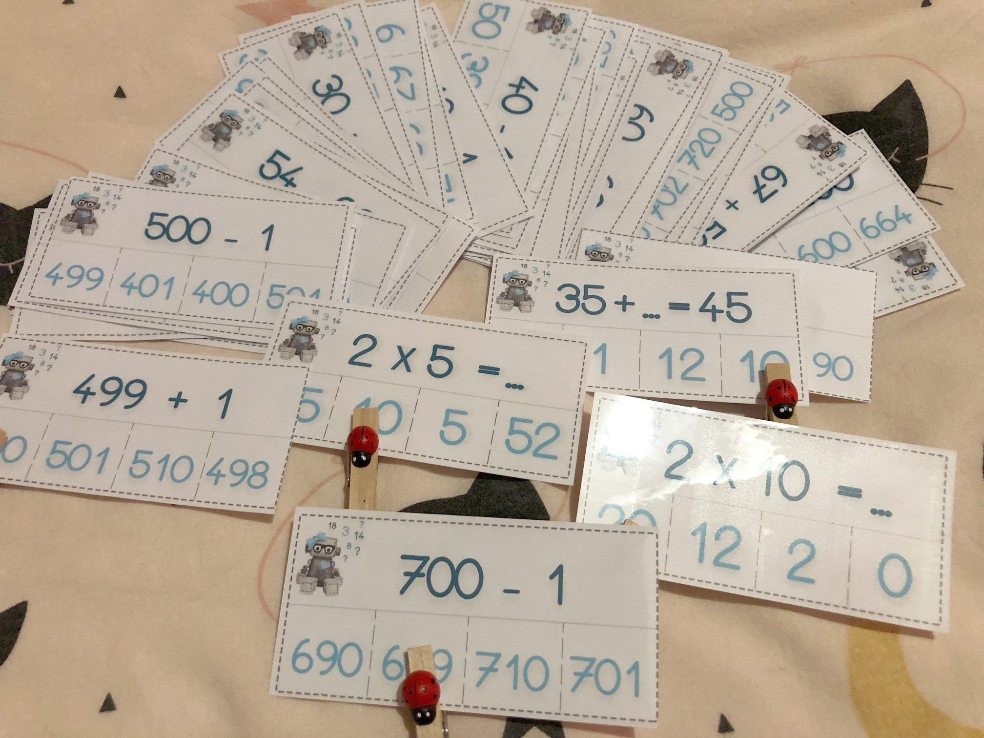 cartes à pinces calculs mathématiques 