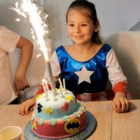 cake super héros fille anniversaire 8 ans