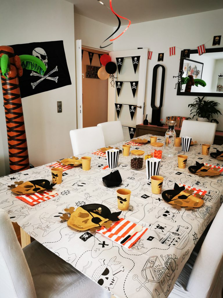 décoration table anniversaire fille pirate